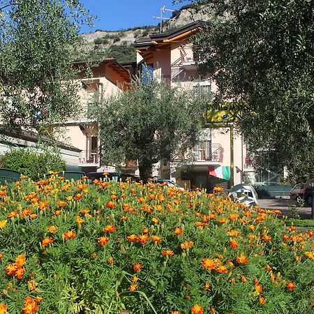 Villa Marina Torbole Sul Garda Екстериор снимка
